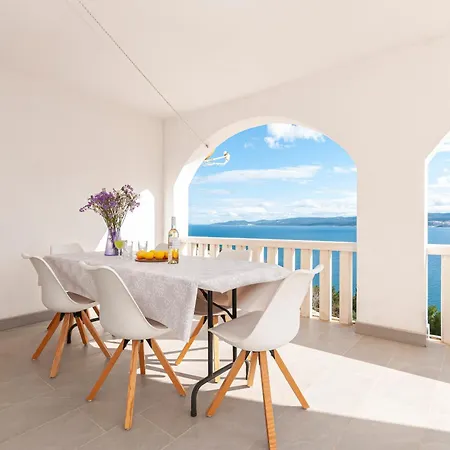 Zoi Pensionat Celina