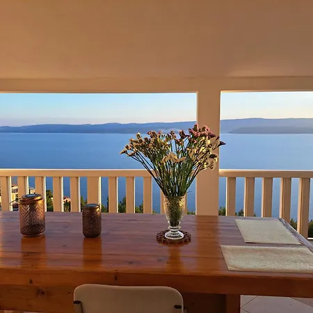 Πανσιόν Zoi Celina